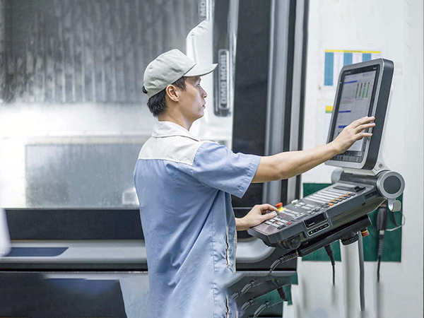 Tuyển dụng Công nhân vận hành CNC làm việc tại Đài Loan