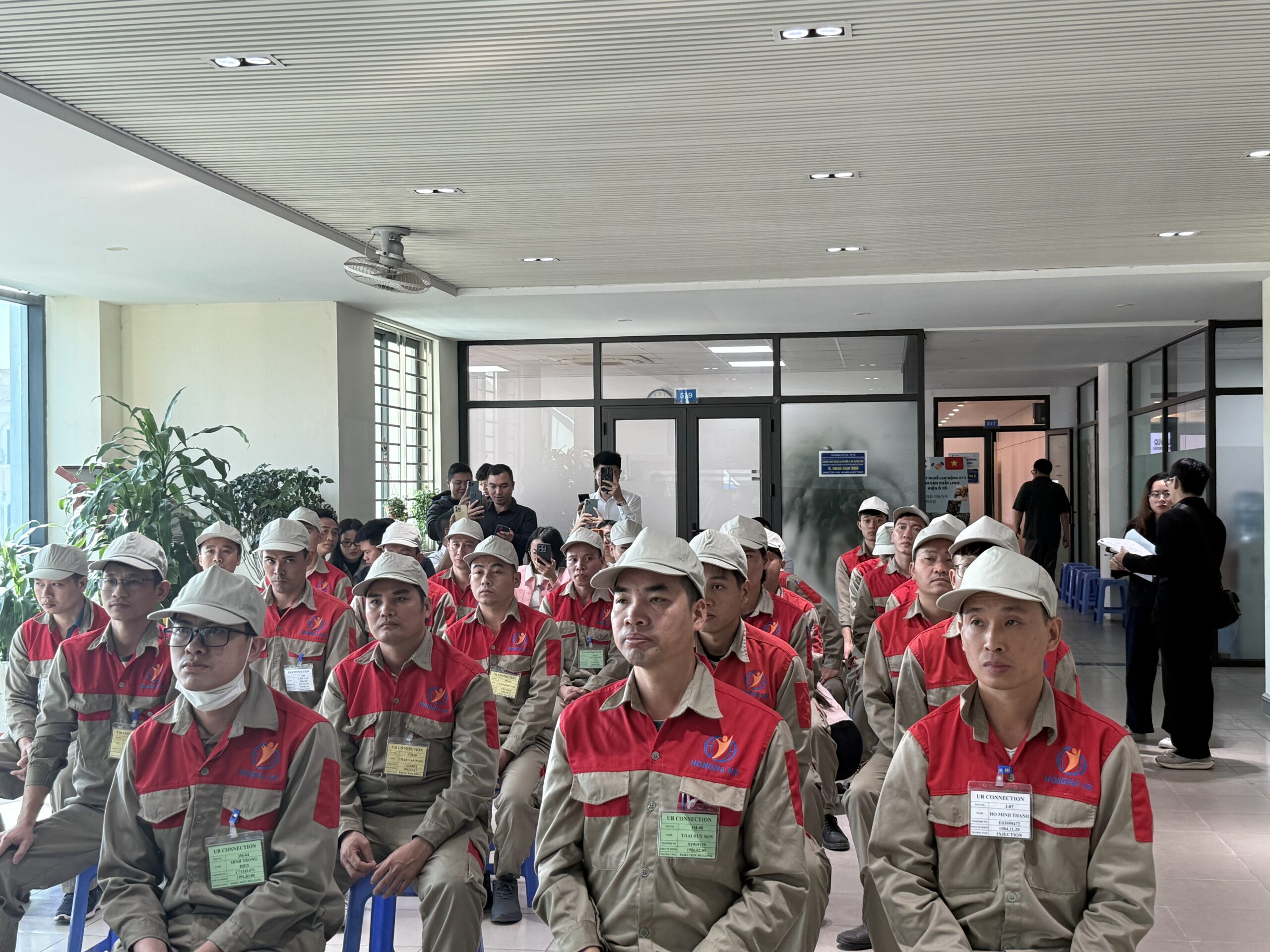 ĐƠN HÀNG SẢN XUẤT LINH KIỆN Ô TÔ HÀN QUỐC